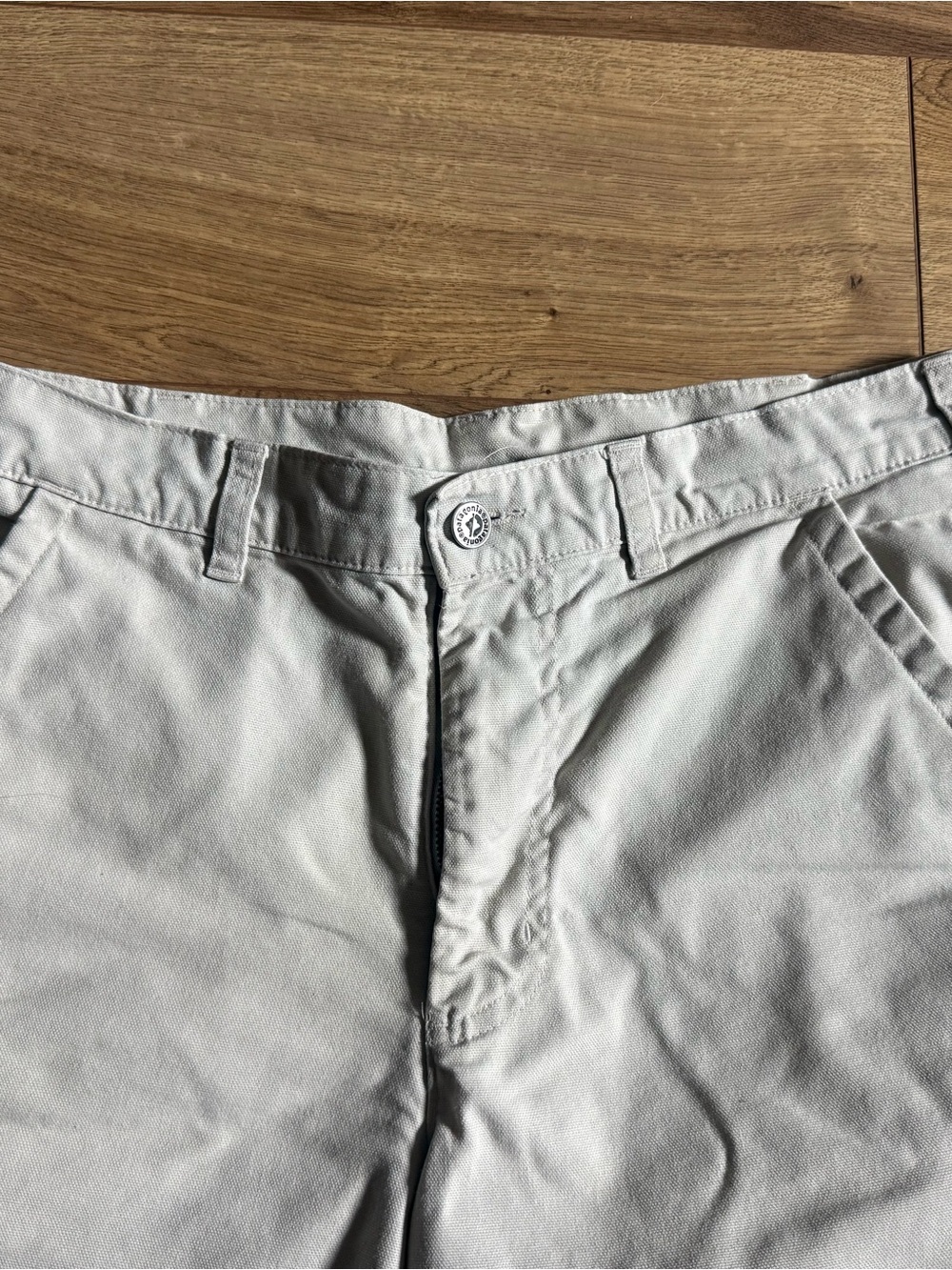 Patagonia Men's Light Beige Flat Front Shorts - Picture 2 of 6